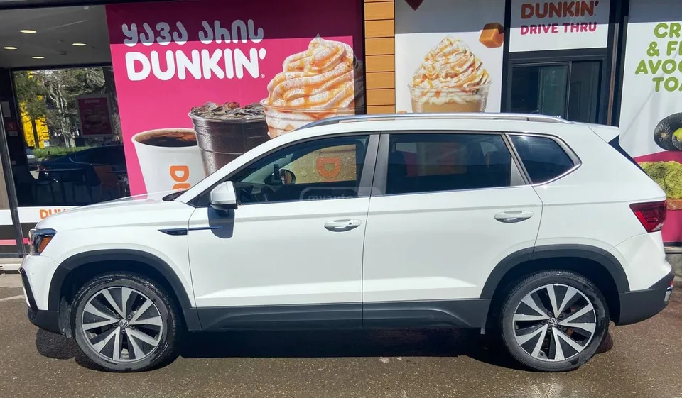 Volkswagen Taos SE 2022 — миниатюра 2