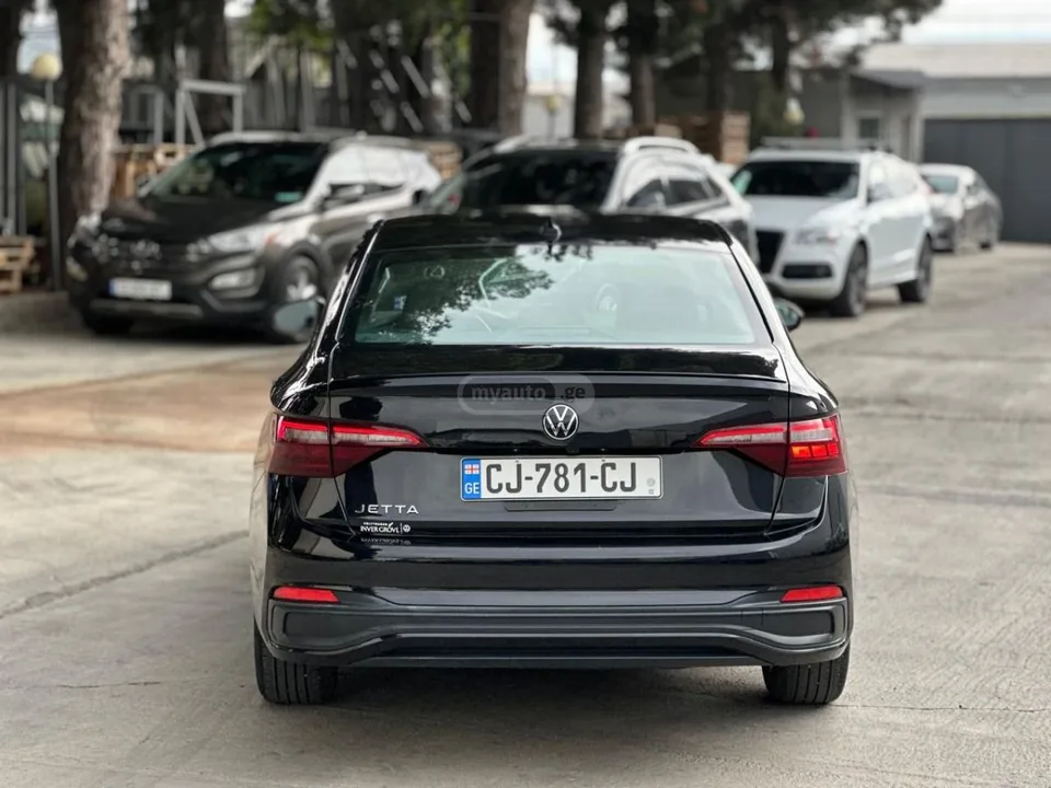Volkswagen Jetta sport 2023 — миниатюра 2