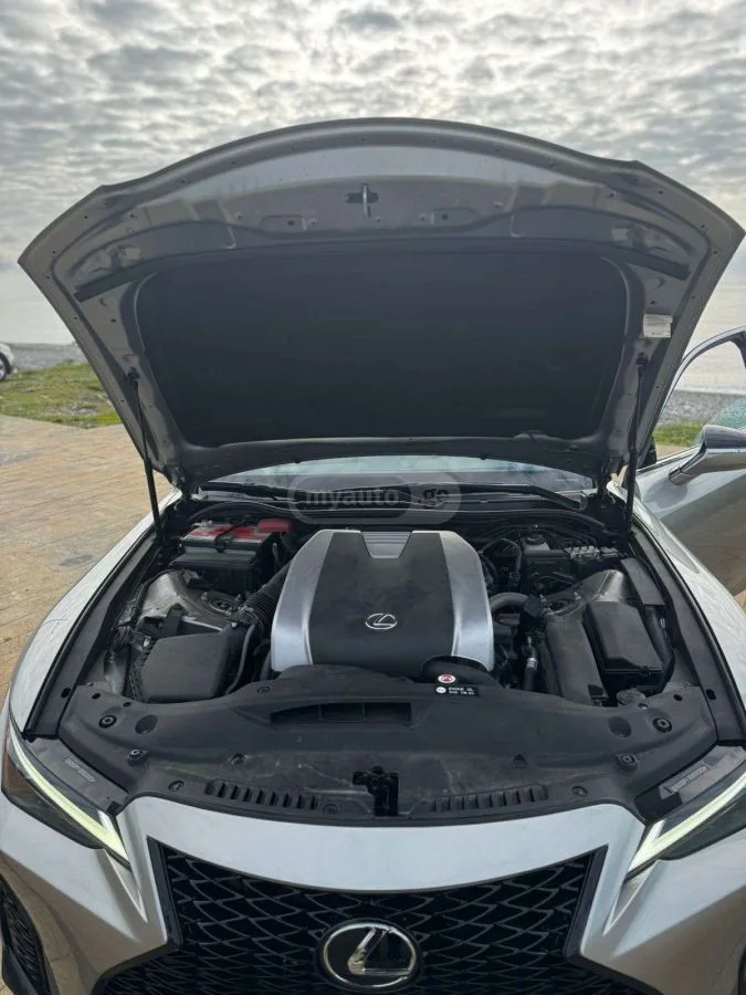 Lexus IS 350 F SPORT 4dr All-Wheel Drive Se 2022 — миниатюра 3