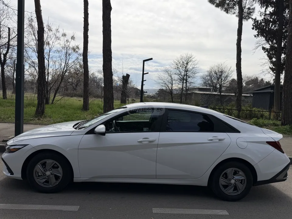 Hyundai Elantra 2024 — миниатюра 2