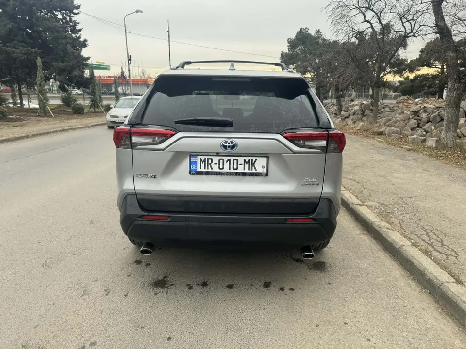 Toyota RAV4 2024 — миниатюра 5