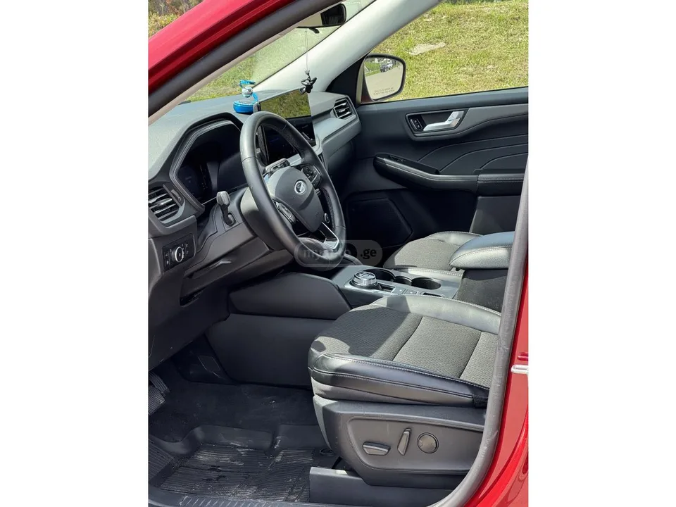 Ford Escape plug in 2024 — миниатюра 3