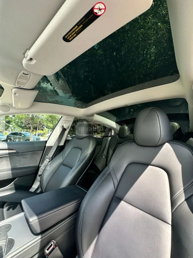 Tesla Model 3 2023 — миниатюра 4