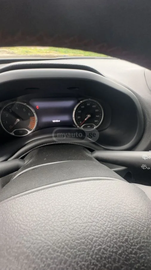 Jeep Renegade Trailhawk 4dr 4x4 Automatic 2023 — миниатюра 4