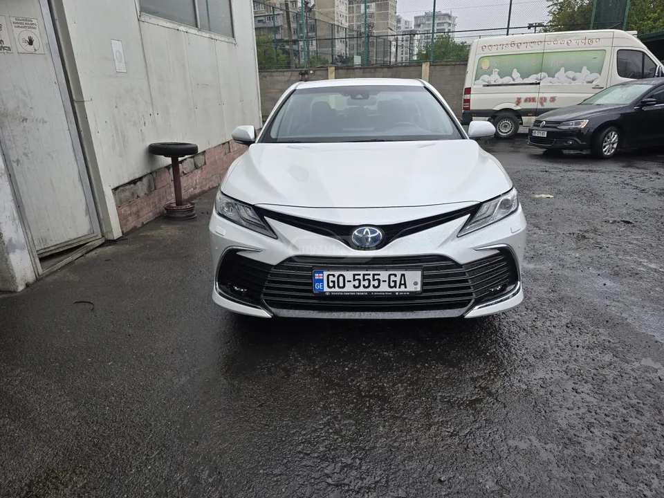 Toyota Camry 2022 — фото 1, купить с доставкой в Москву