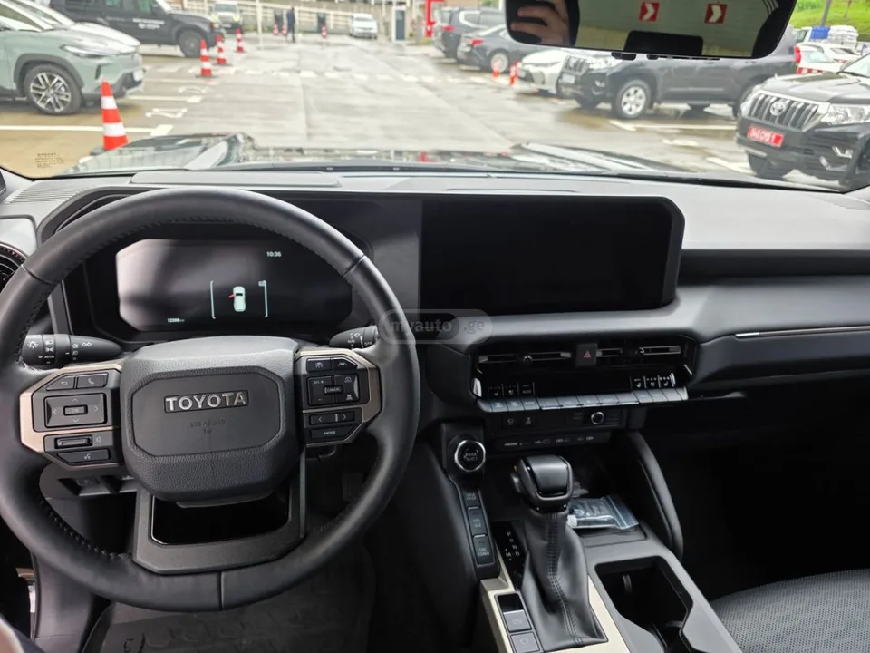 Toyota Land Cruiser Prado 2024 — миниатюра 4