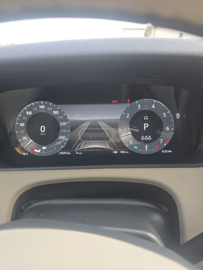 Land Rover Range Rover Velar 2024 — миниатюра 4