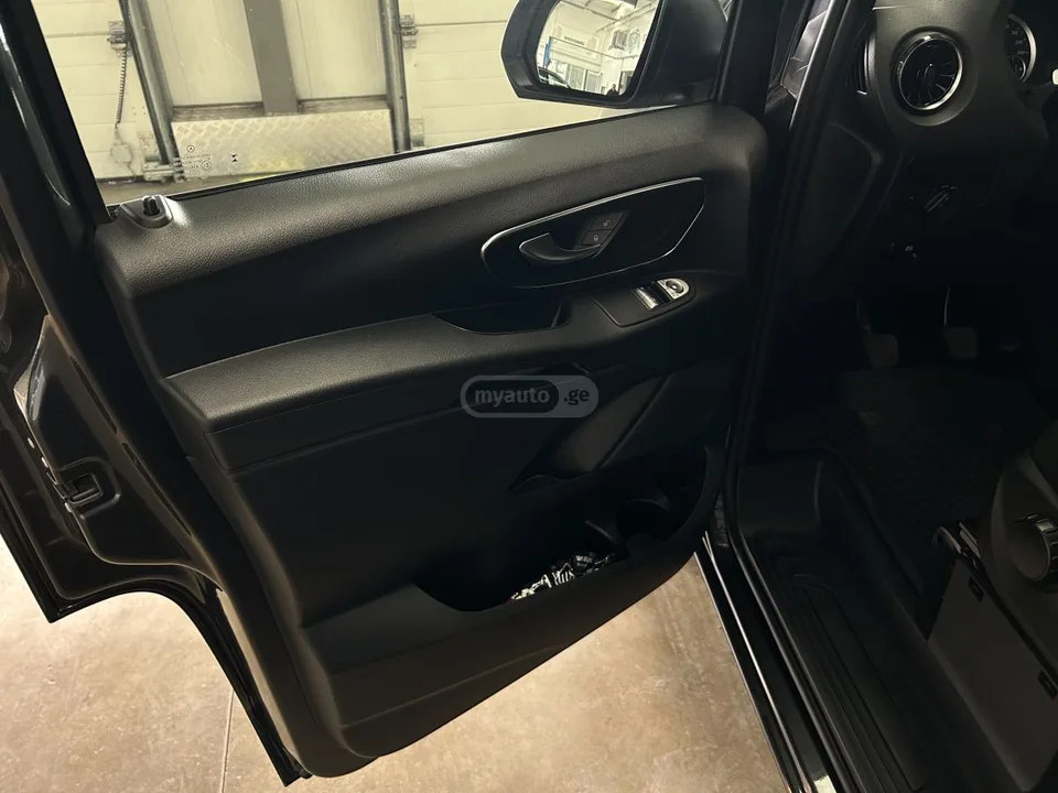 Mercedes-Benz Vito 2022 — миниатюра 5