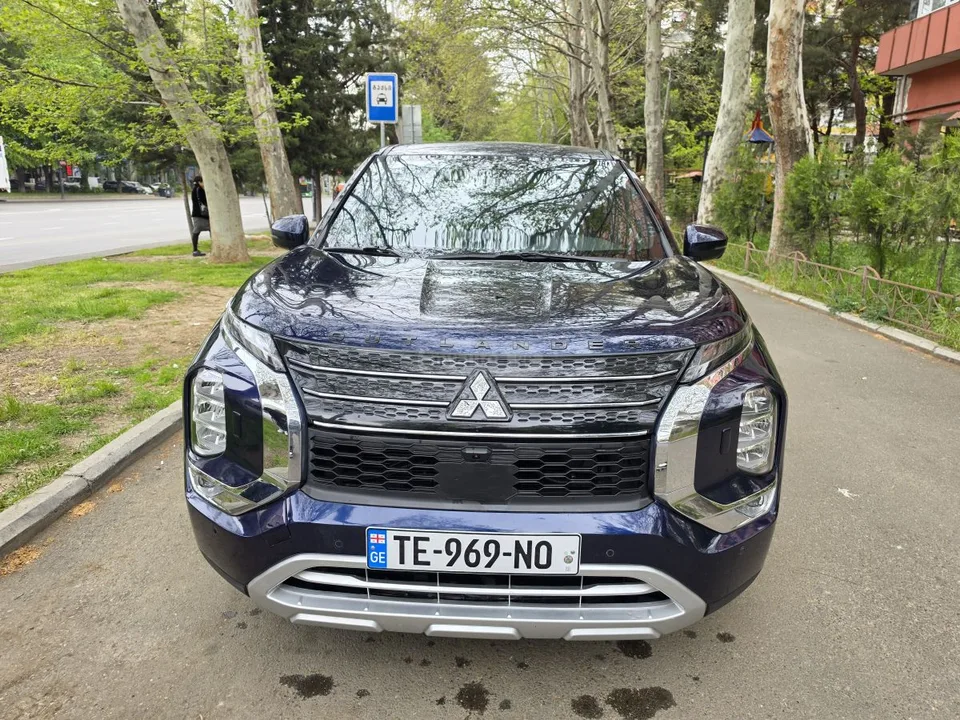 Mitsubishi Outlander Se 2023 — миниатюра 3