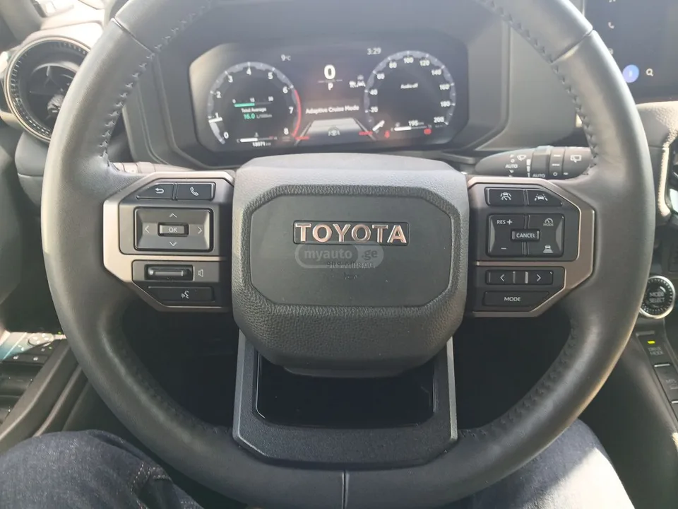 Toyota Land Cruiser Prado 2024 — миниатюра 5