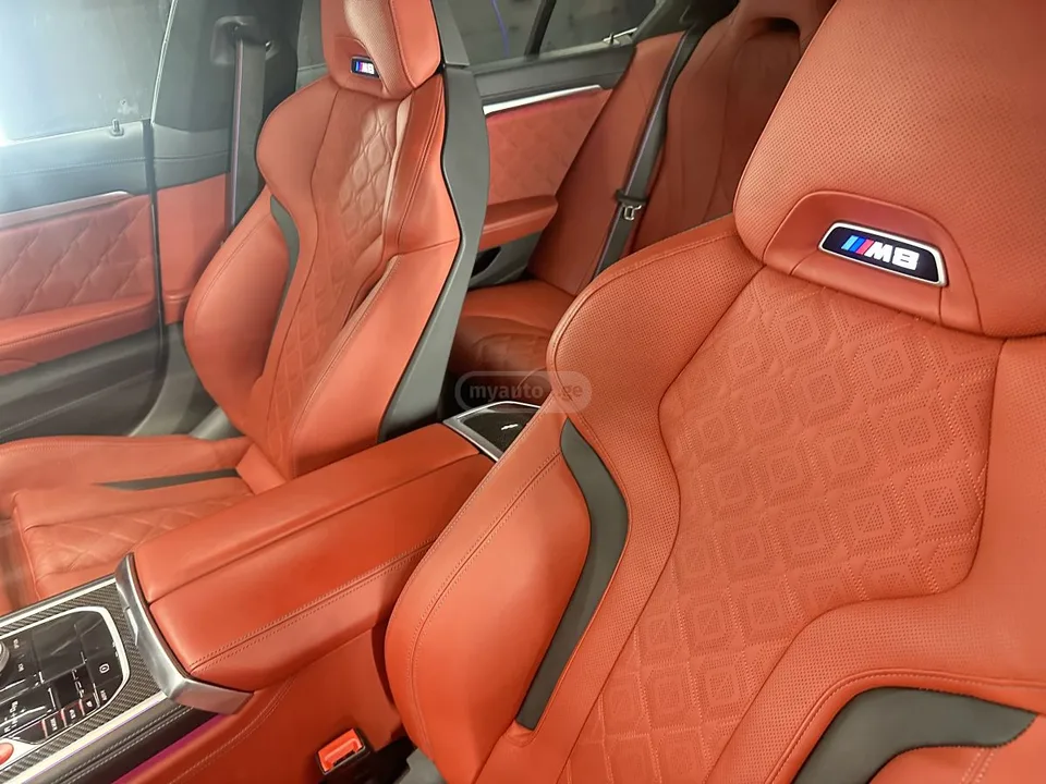 BMW M8 2023 — миниатюра 3