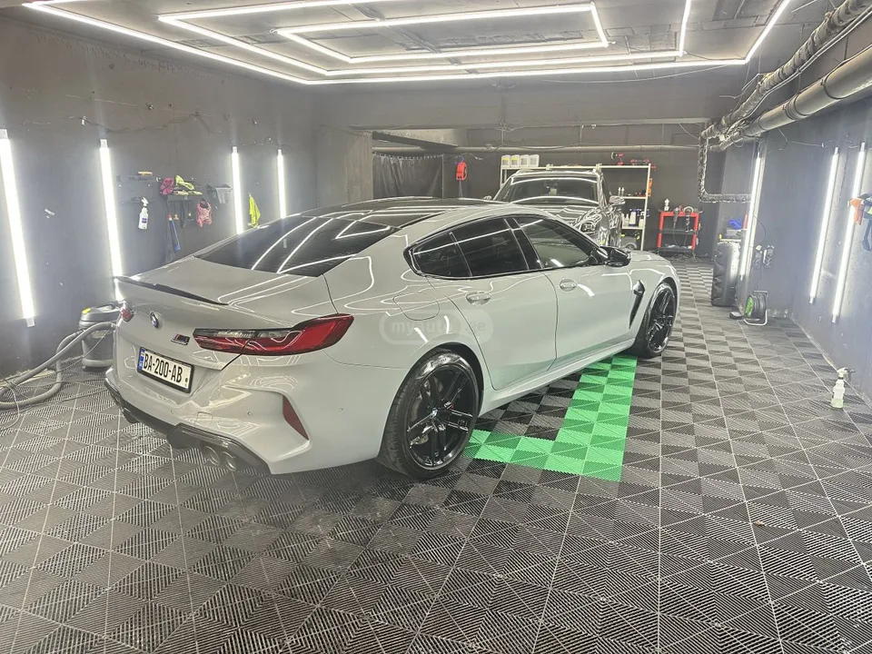 BMW M8 2023 — миниатюра 5