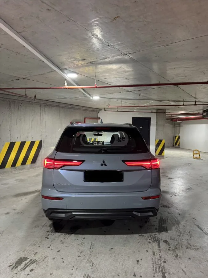 Mitsubishi Outlander 2025 — миниатюра 4