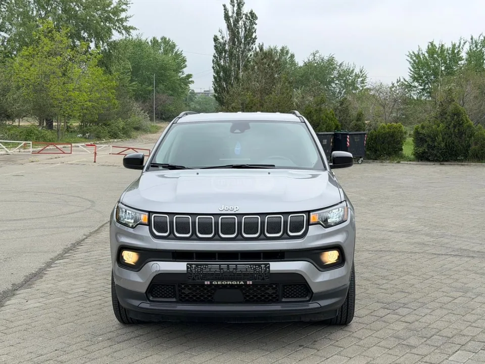 Jeep Compass Latitude Lux 4dr 4x4 Automatic 2022 — миниатюра 5