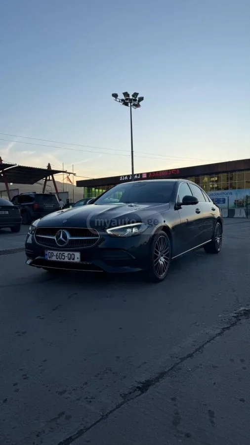 Mercedes-Benz C 300 2025 — миниатюра 4
