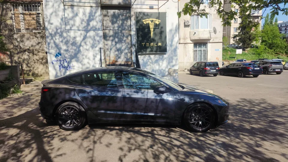 Tesla Model 3 2024 — миниатюра 4