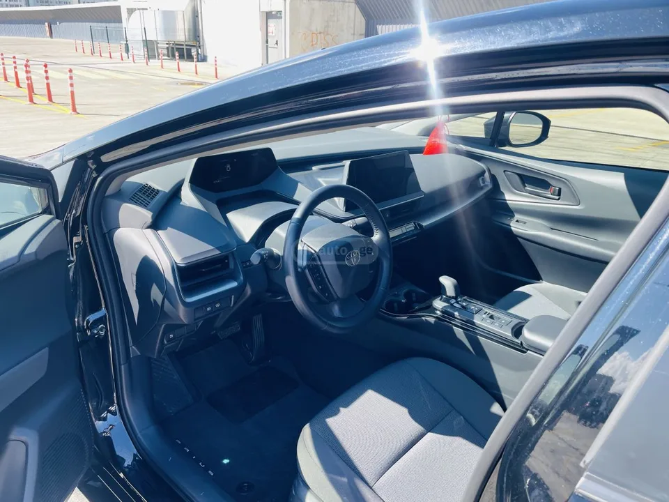 Toyota Prius 2024 — миниатюра 3