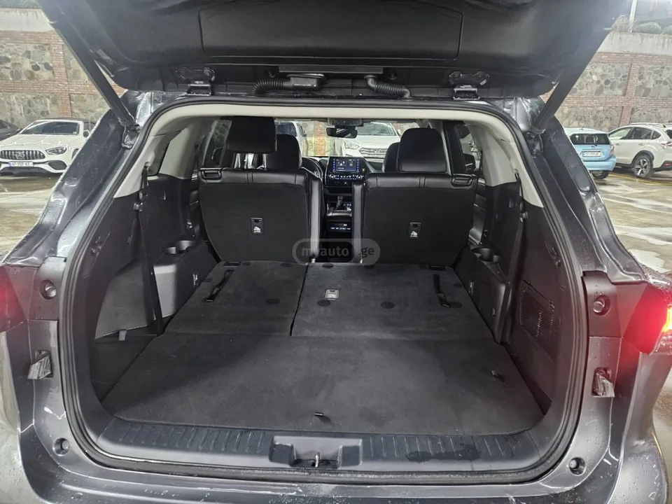 Toyota Highlander 2022 — миниатюра 3