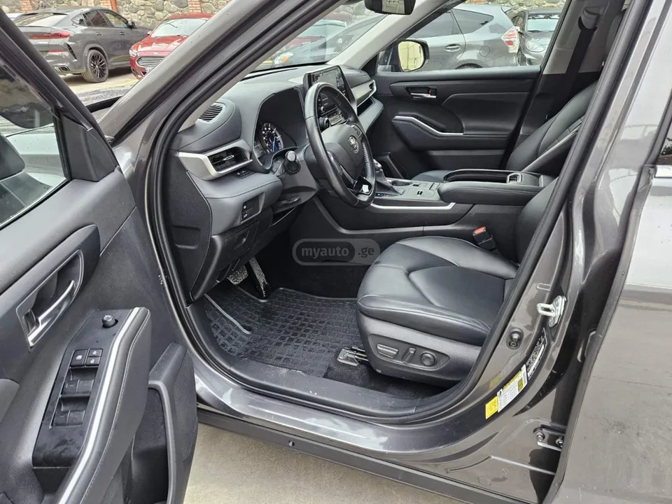 Toyota Highlander 2022 — миниатюра 4