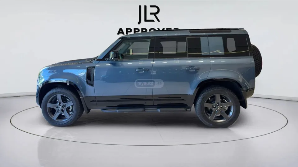 Land Rover Defender 110 2024 — миниатюра 2