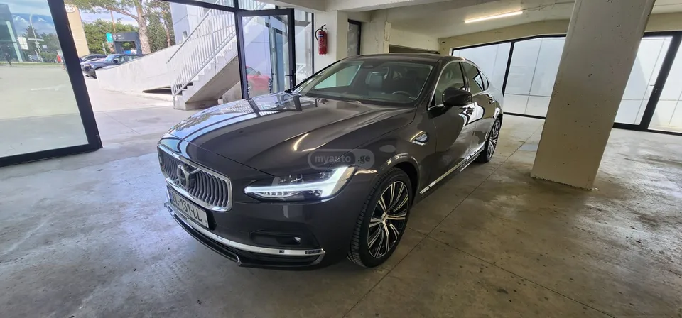 Volvo S90 2024 — фото 1, купить с доставкой в Москву