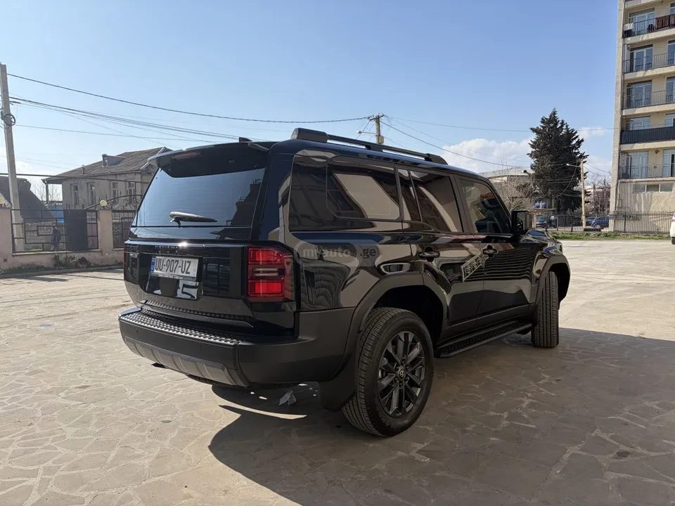 Toyota Land Cruiser Prado 2024 — миниатюра 3