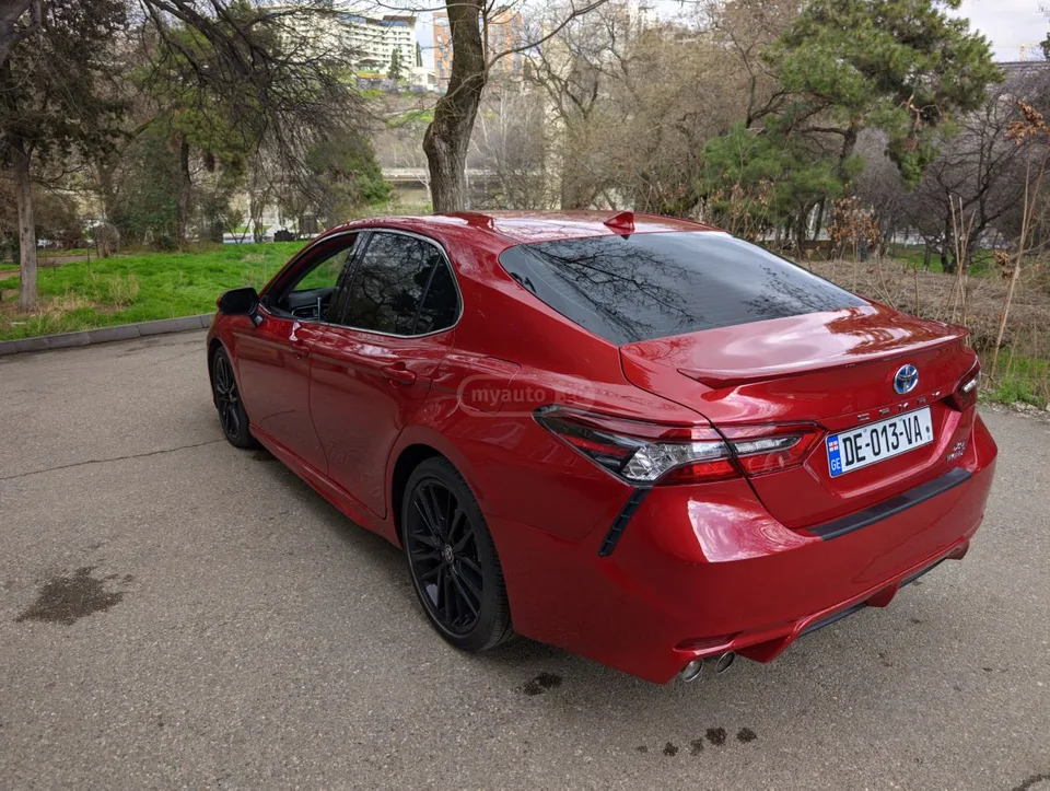 Toyota Camry XSE 4dr Sedan CVT 2023 — миниатюра 4