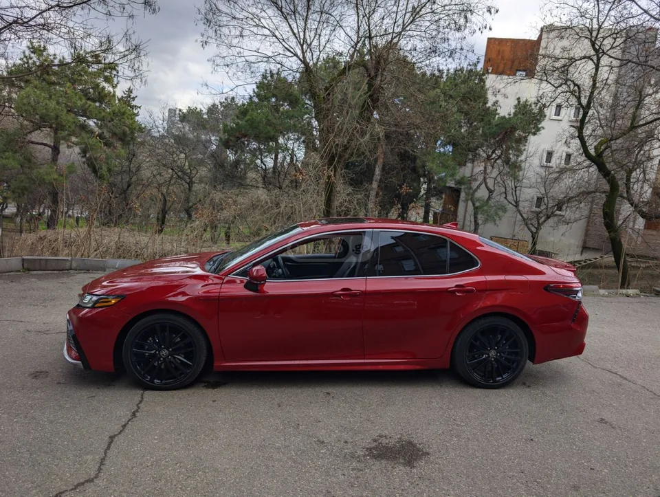 Toyota Camry XSE 4dr Sedan CVT 2023 — миниатюра 5