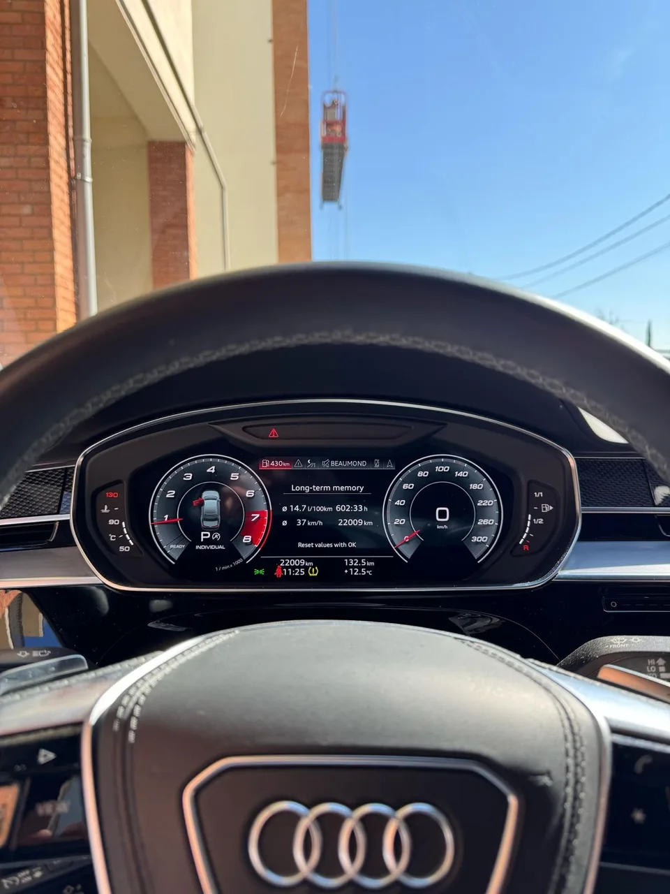 Audi S8 2023 — миниатюра 2