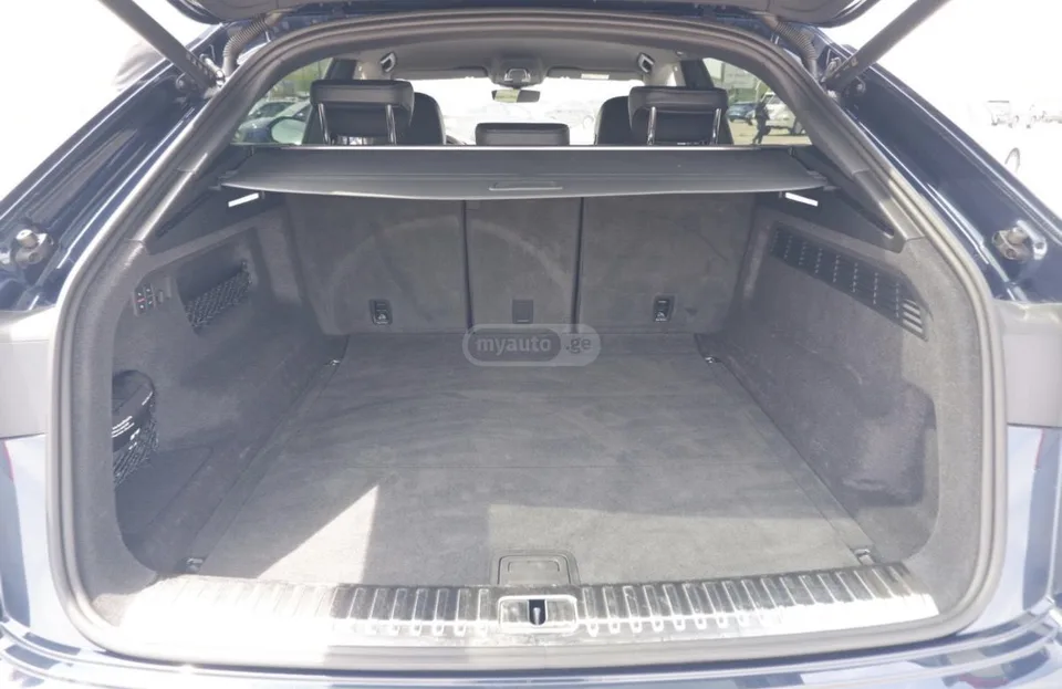 Audi SQ8 2025 — миниатюра 3