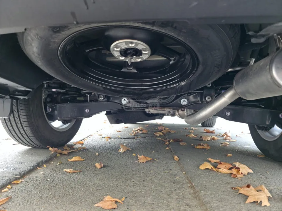 Toyota Highlander LE 4dr All-Wheel Drive Automat 2022 — миниатюра 3