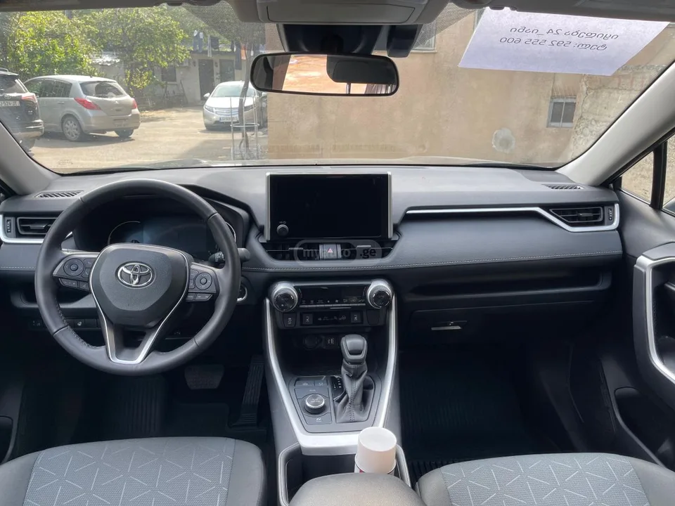 Toyota RAV4 2024 — миниатюра 5