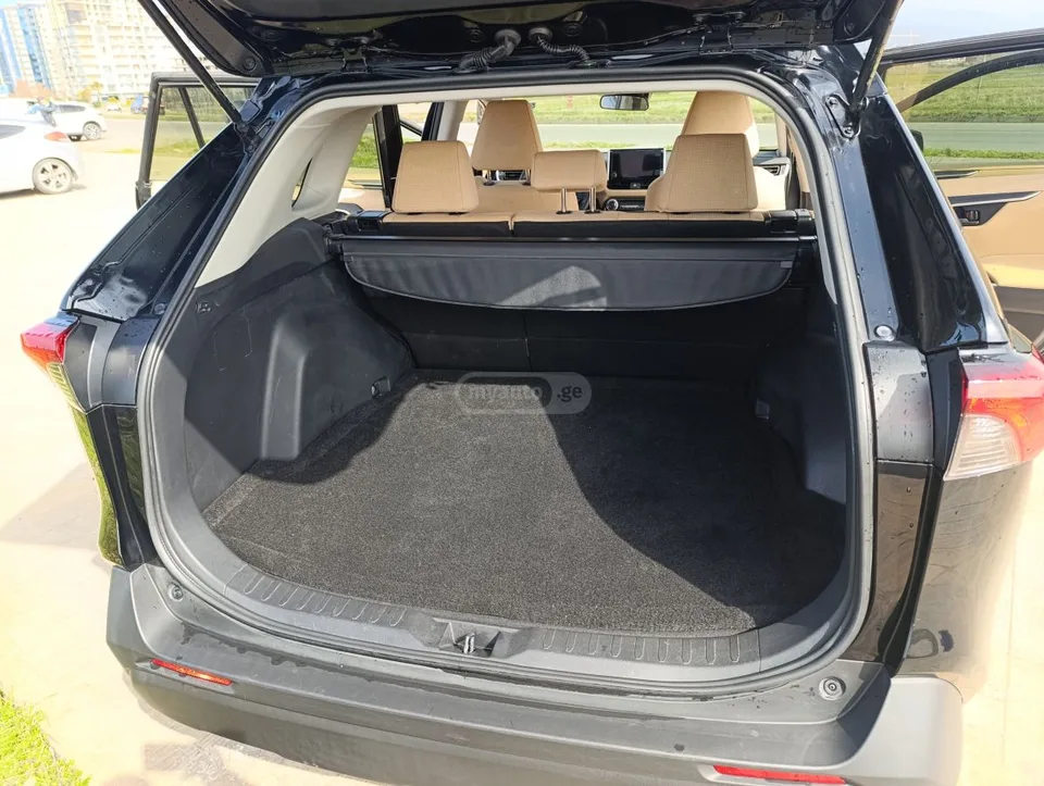 Toyota RAV4 LE 4dr All Wheel Drive Automat 2024 — миниатюра 3
