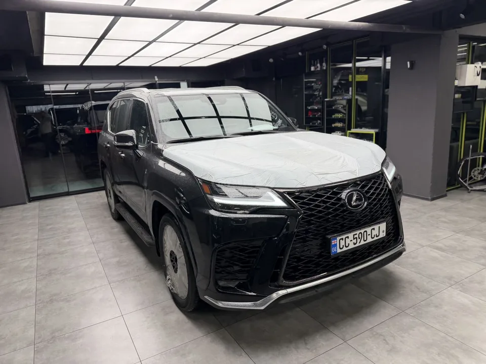 Lexus LX 500 F sport 2026 — миниатюра 2
