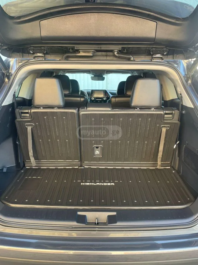 Toyota Highlander XLE 4dr All-Wheel Drive Automa 2022 — миниатюра 2