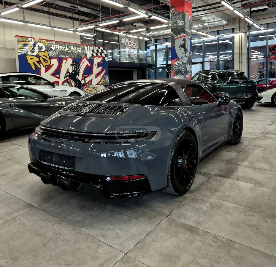 Porsche 911 2025 — миниатюра 4