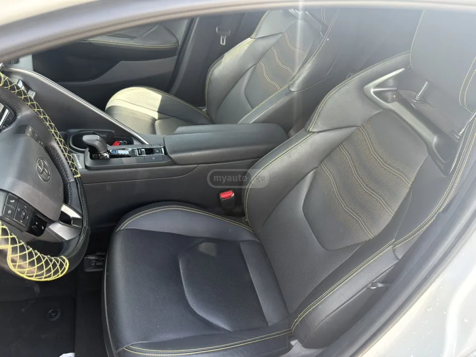 Toyota C-HR H 2024 — миниатюра 5