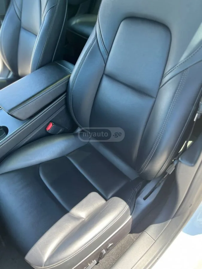 Tesla Model 3 2023 — миниатюра 5