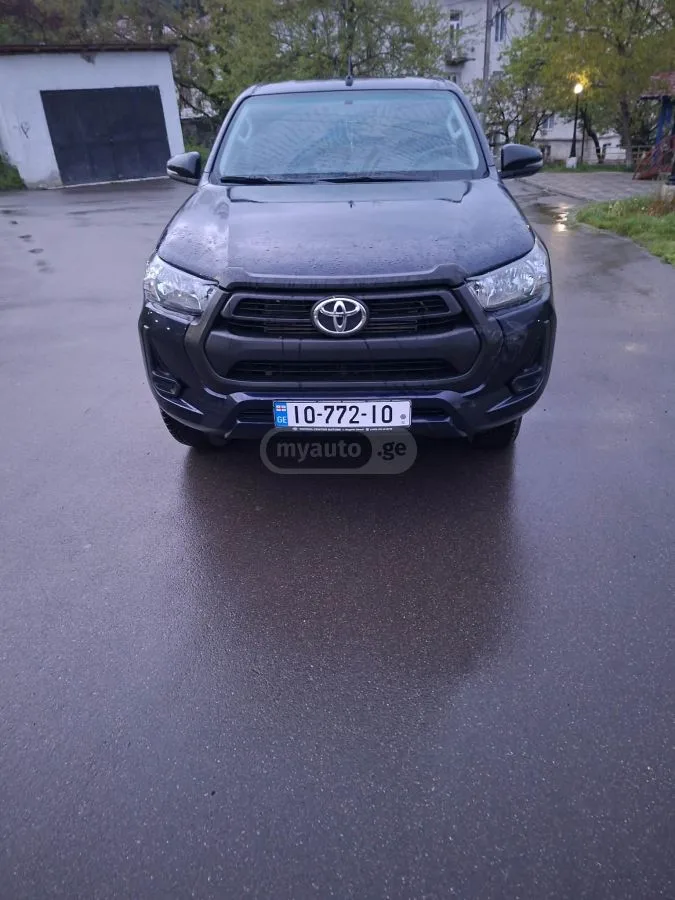 Toyota Hilux 2023 — миниатюра 5