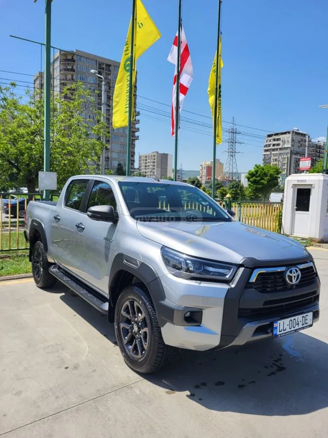 Toyota Hilux 2022 — миниатюра 5