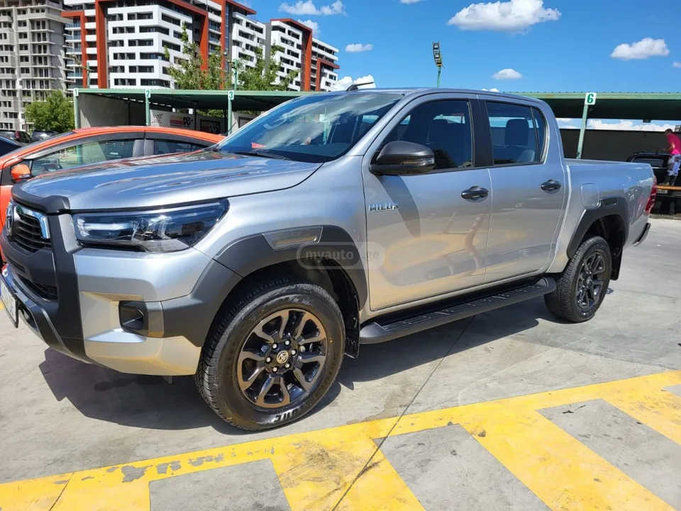 Toyota Hilux 2022 — фото 1, купить с доставкой в Москву