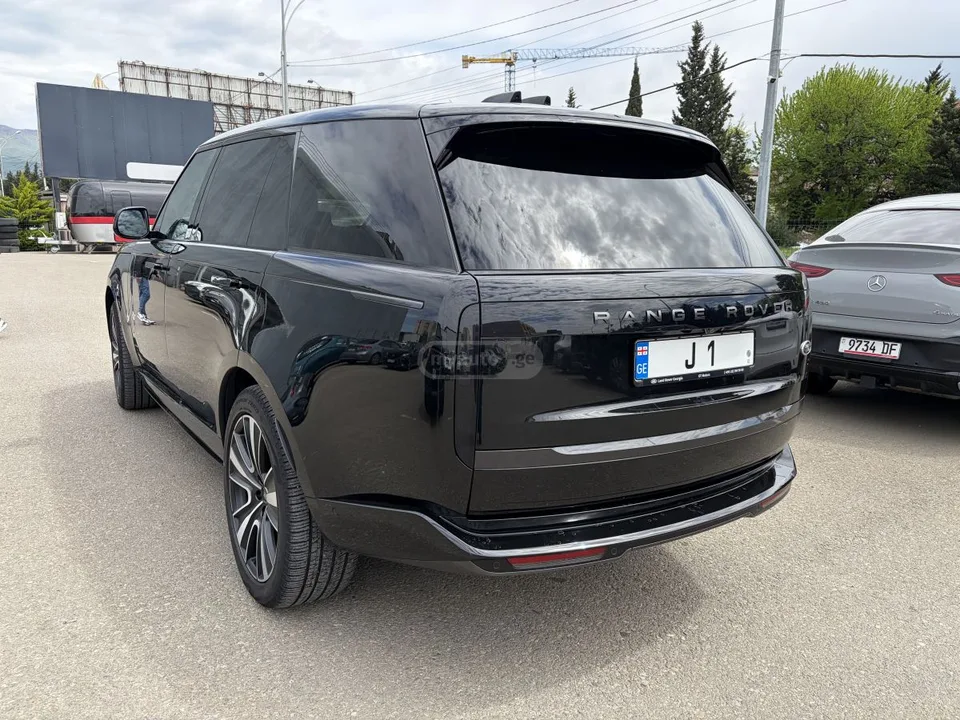 Land Rover Range Rover Vogue LONGI 2023 — миниатюра 4