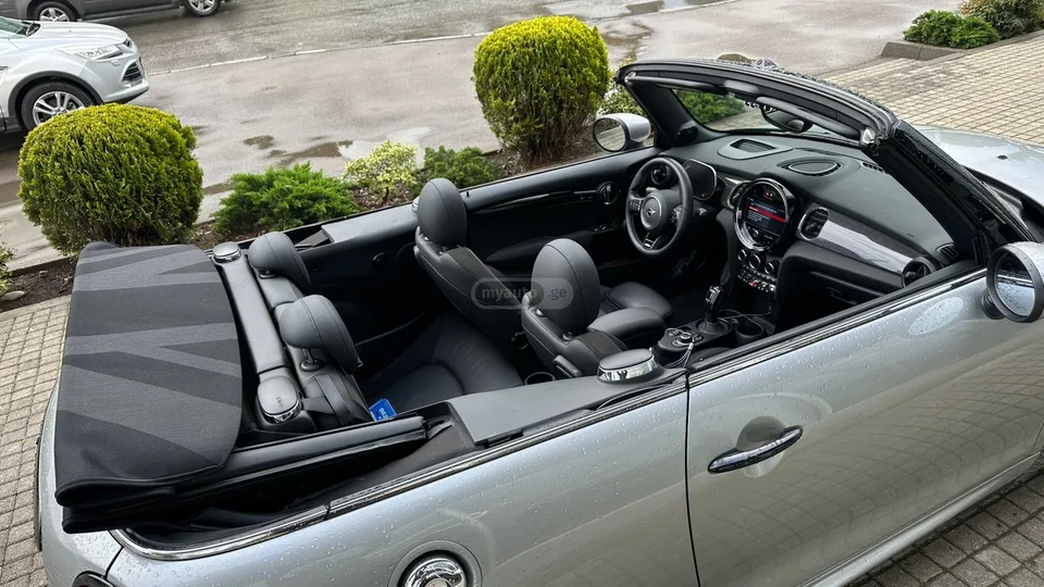 MINI Cooper JCW Convertible 2023 — миниатюра 3