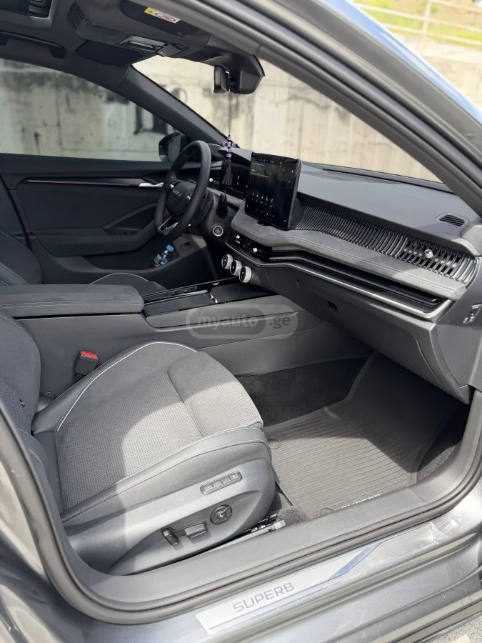 Skoda Superb 2026 — миниатюра 5
