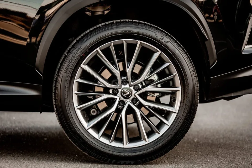 Lexus NX 350 2023 — миниатюра 3