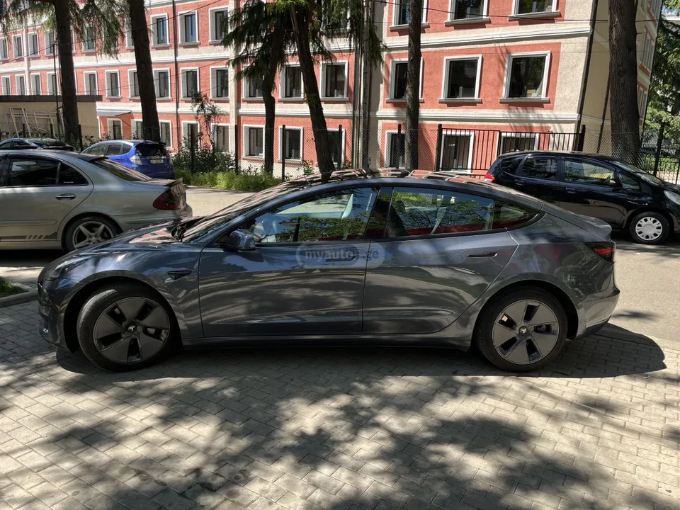 Tesla Model 3 Standart 2022 — миниатюра 4