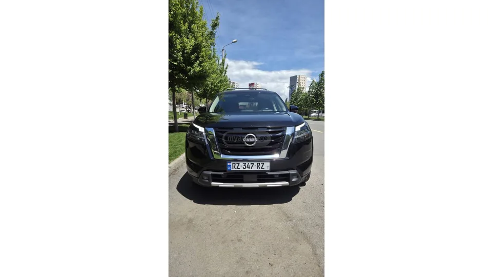 Nissan Pathfinder Platinum 4dr 4x4 Automatic 2022 — миниатюра 2