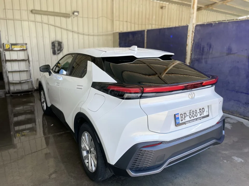 Toyota CHR 2024 — миниатюра 2