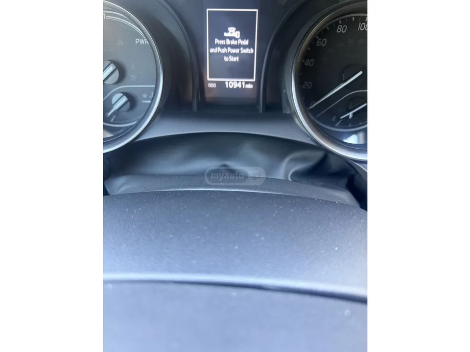 Toyota Camry SE Nightshade 4dr Front-Wheel 2023 — миниатюра 4