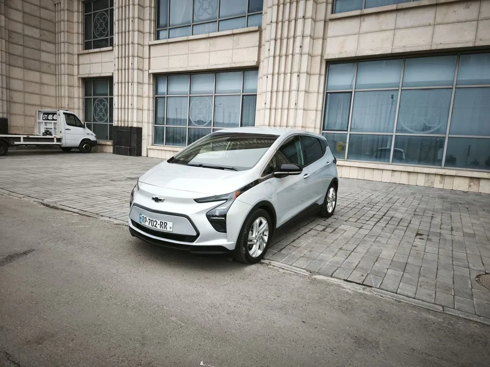 Chevrolet Bolt EV LT Front-Wheel Drive Automatic 2022 — миниатюра 5